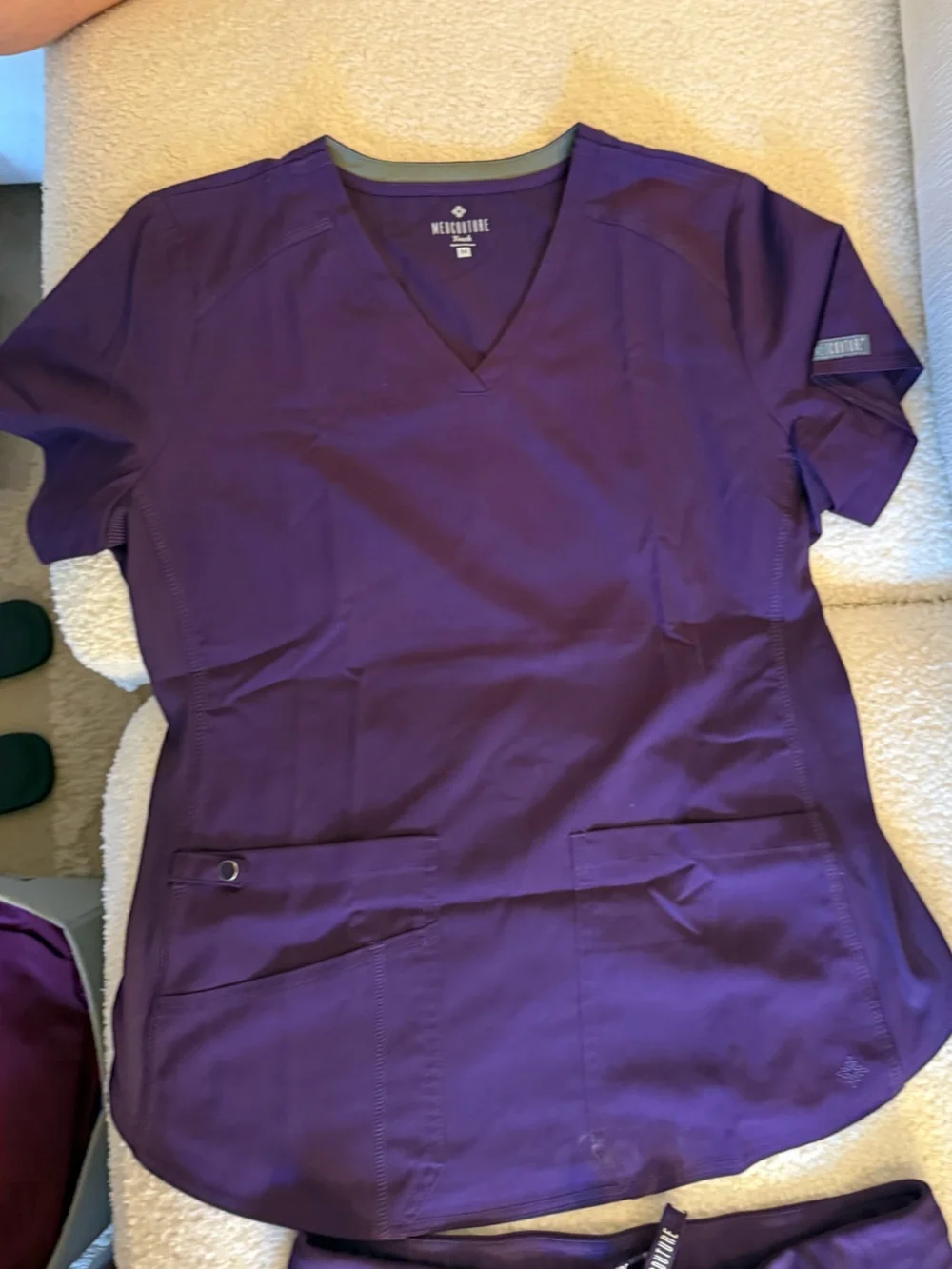 Med Couture Purple Scrub Top & Jogger Pants Set SIZE MEDIUM